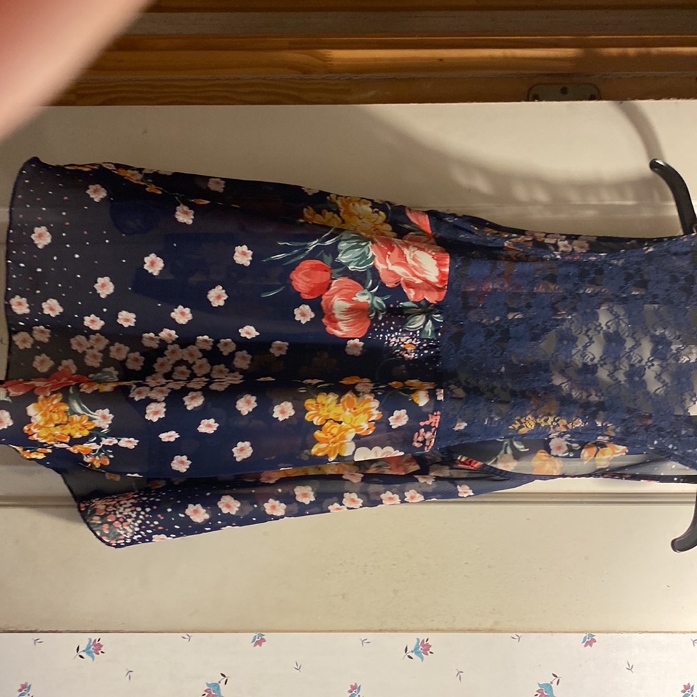 Blouse - Picture 2 of 2